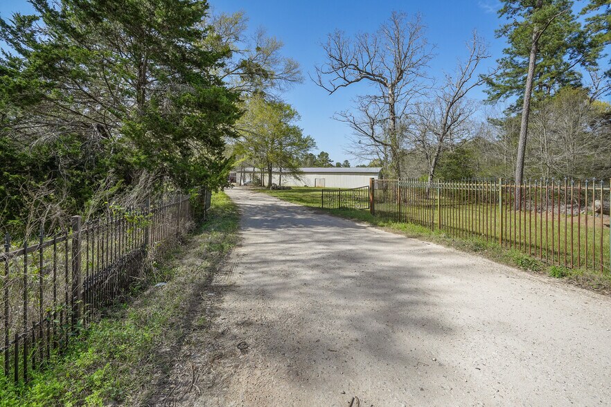 1893 US Highway 190, Huntsville, TX à vendre - Photo de l’immeuble – Image 2 sur 5