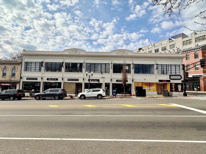 348-360 Bloomfield Ave, Montclair, NJ à louer - Photo de l’immeuble – Image 3 sur 13