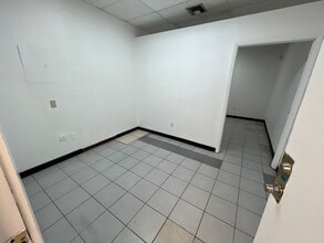 805-865 NW 119 St, Miami, FL à louer Photo intérieure– Image 1 sur 9