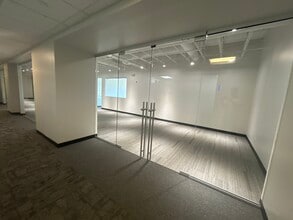 2250 E Devon Ave, Des Plaines, IL à louer Photo de l’immeuble– Image 1 sur 7