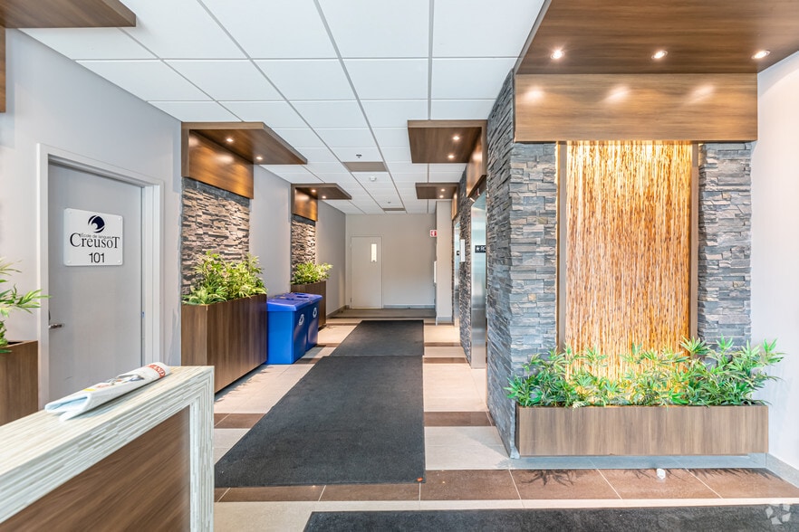 72 Rue Laval, Gatineau, QC à louer - Hall d’entrée – Image 3 sur 6