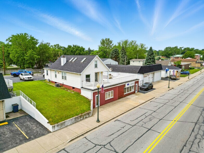 137 E Joliet St, Schererville, IN à vendre - Photo de l’immeuble – Image 2 sur 41