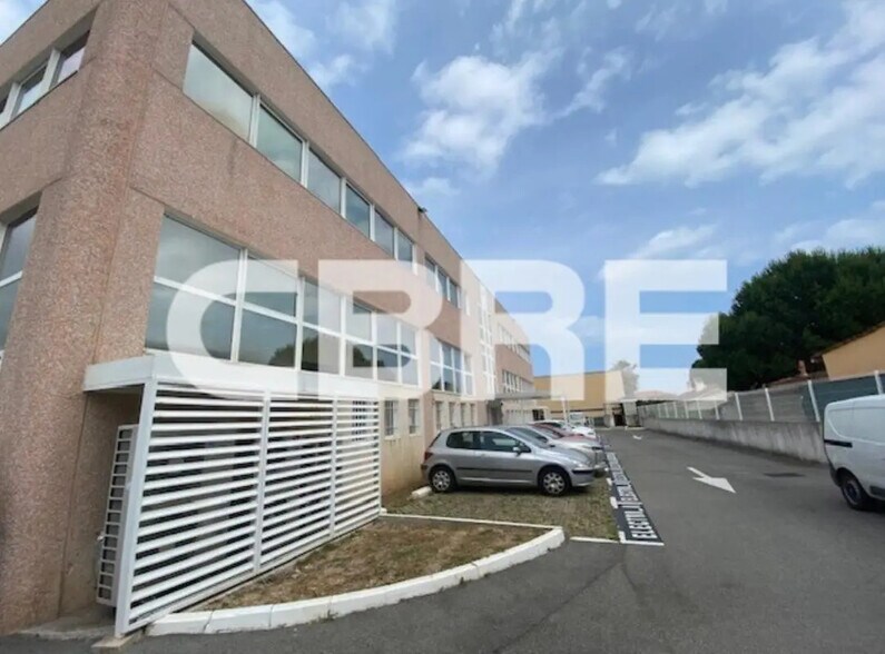 Bureau dans Villeneuve-Loubet à louer - Photo de l’immeuble – Image 1 sur 6