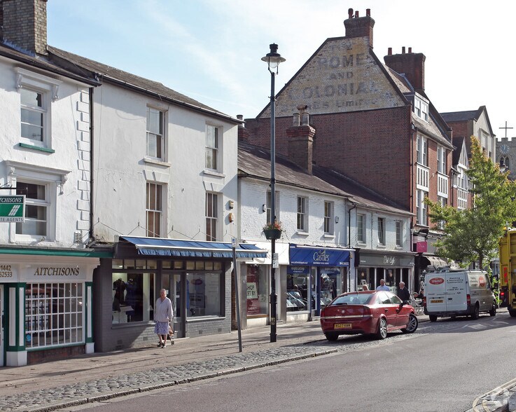 152 High St, Berkhamsted à louer - Photo de l’immeuble – Image 2 sur 3