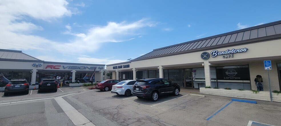 15013-15081 Golden West, Huntington Beach, CA à louer - Photo de l’immeuble – Image 2 sur 6