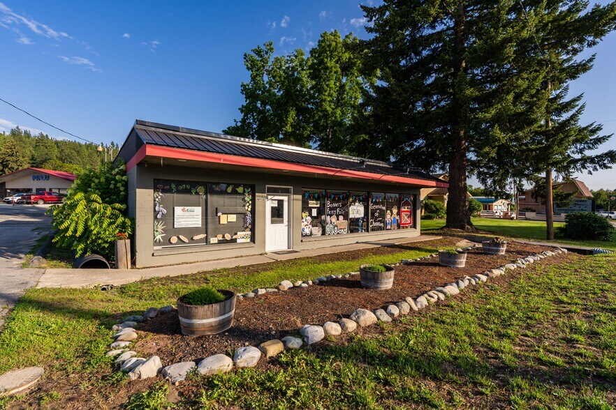 6665 S Main St, Bonners Ferry, ID à vendre - Photo de l’immeuble – Image 2 sur 23