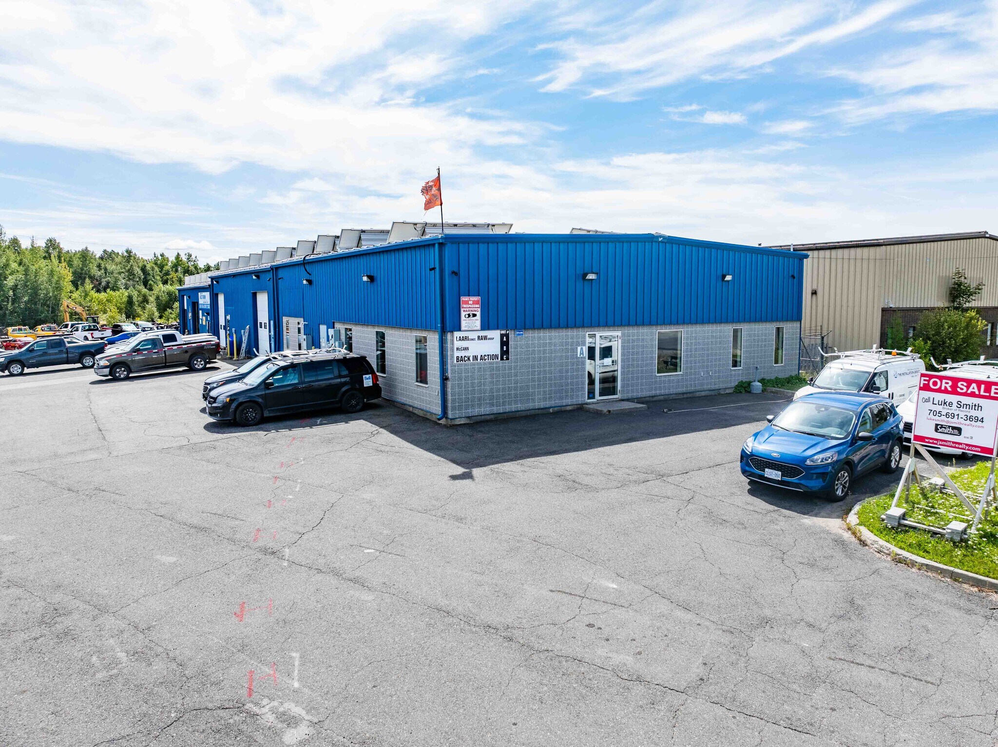 125 Magill St, Lively, ON à louer Photo principale– Image 1 sur 28