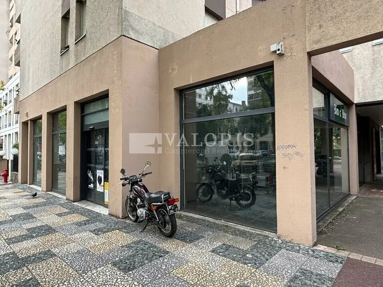 Local commercial dans Lyon à louer - Photo de l’immeuble – Image 2 sur 12