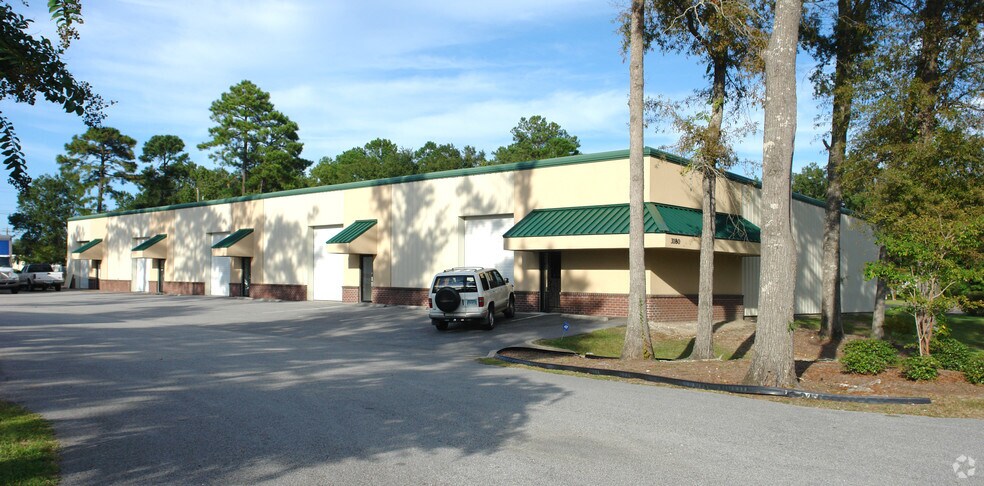 3180 Industry Dr, North Charleston, SC à louer - Photo de l’immeuble – Image 3 sur 4