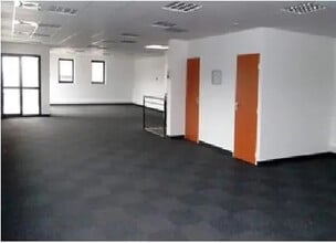 Local d’activités dans Chaponnay à louer Photo de l’immeuble– Image 2 sur 4