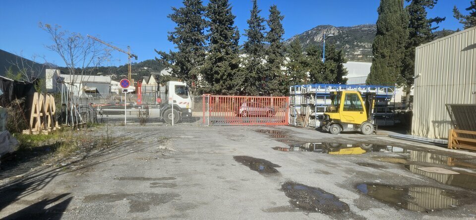 Local d'activités dans Carros à vendre - Photo de la construction – Image 3 sur 5