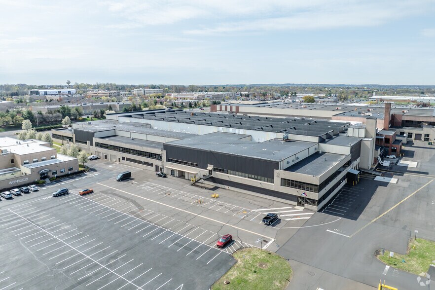 50 Cardinal Ln, Warminster, PA à louer - Photo de l’immeuble – Image 2 sur 5