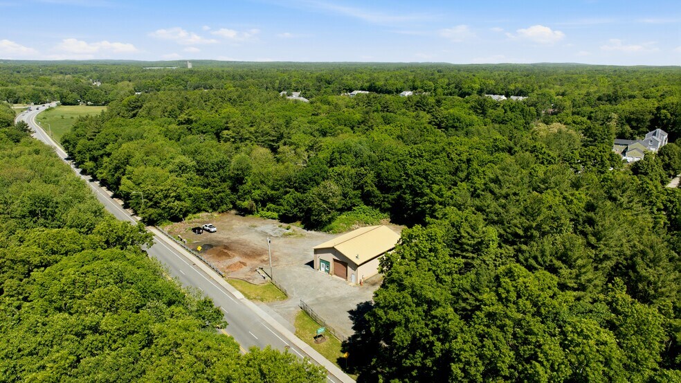 86 Eastman St, Mansfield, MA à vendre - Photo de l’immeuble – Image 3 sur 29