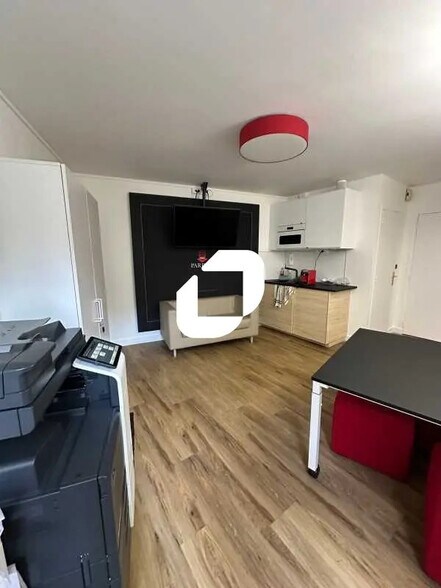 Bureau dans Saint-Germain-en-Laye à louer - Photo de l’immeuble – Image 3 sur 7