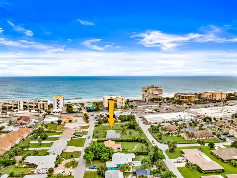 107 Franklyn Ave, Indialantic, FL à vendre - Aérien – Image 2 sur 5