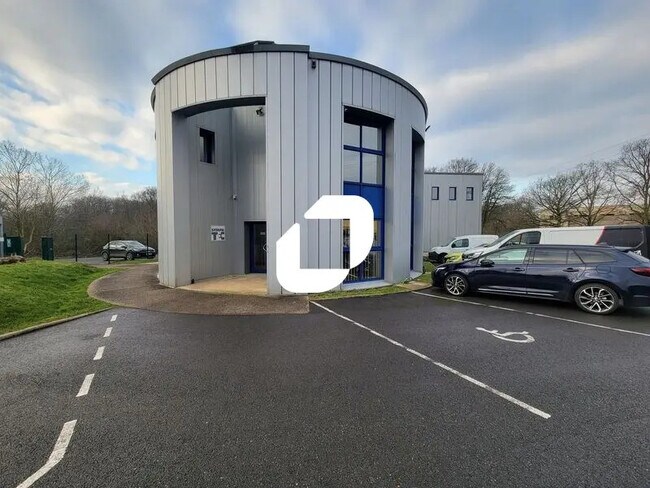 Plus de détails pour Bureau, Local d'activités à louer