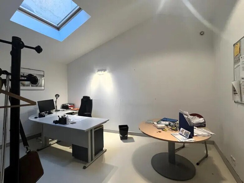 Bureau dans Marseille à louer - Photo de l’immeuble – Image 3 sur 9