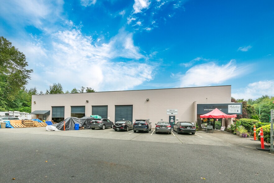 8705 Government St, Burnaby, BC à vendre - Photo de l’immeuble – Image 2 sur 4