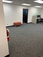 119 N Park Ave, Rockville Centre, NY à louer Photo intérieure– Image 1 sur 6