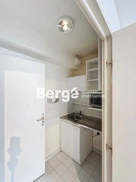 Bureau dans Mougins à louer - Photo intérieure – Image 3 sur 10