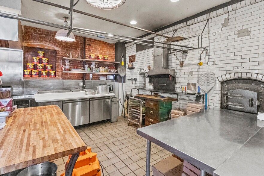 338 Hamilton Ave, Brooklyn, NY à louer - Photo de l’immeuble – Image 2 sur 15