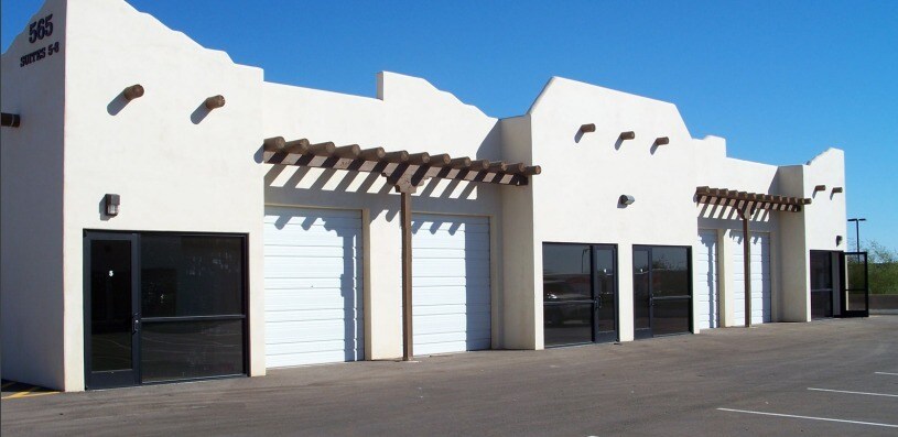 565 E 34th Ave, Apache Junction, AZ à louer Photo de l’immeuble– Image 1 sur 4