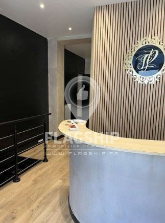 Plus de détails pour Local commercial à vendre