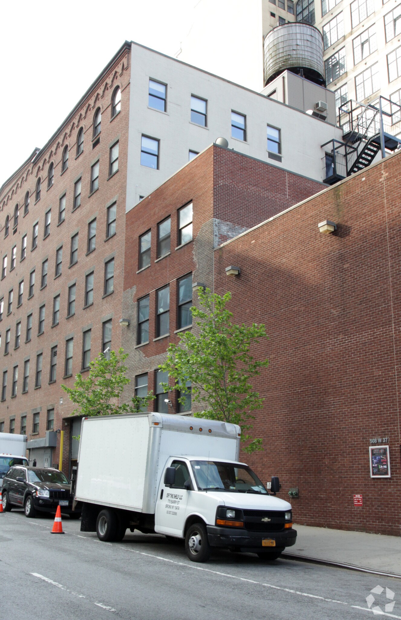 508 W 37th St, New York, NY à louer Photo principale– Image 1 sur 3