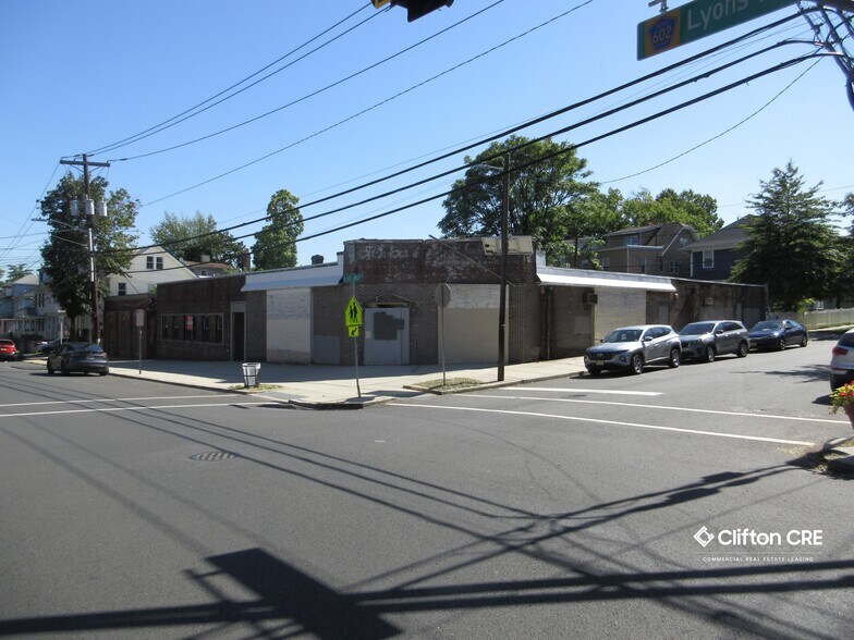 124-130 Lyons Ave, Newark, NJ à vendre - Photo de l’immeuble – Image 1 sur 9