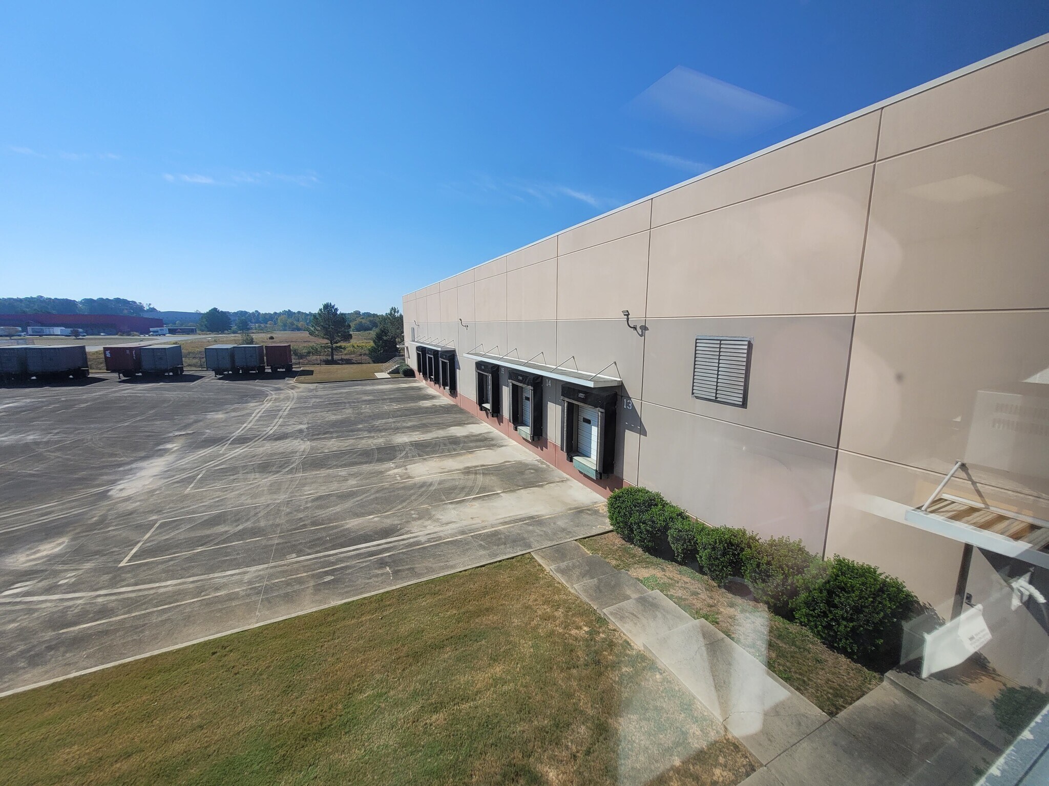 241 Commercial Park Cir, Calera, AL à louer Photo de l’immeuble– Image 1 sur 14