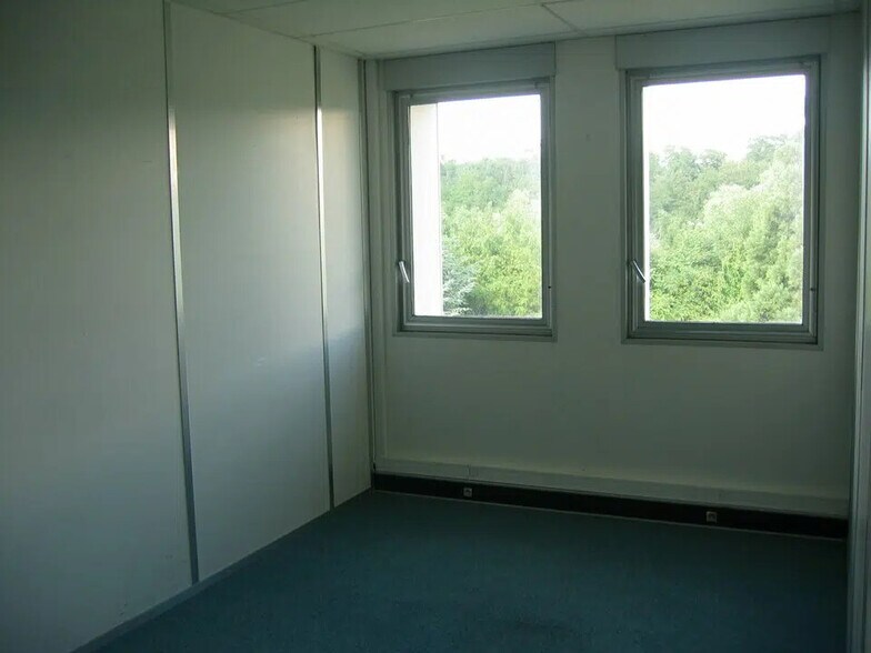Bureau dans Écully à vendre - Photo de l’immeuble – Image 3 sur 4