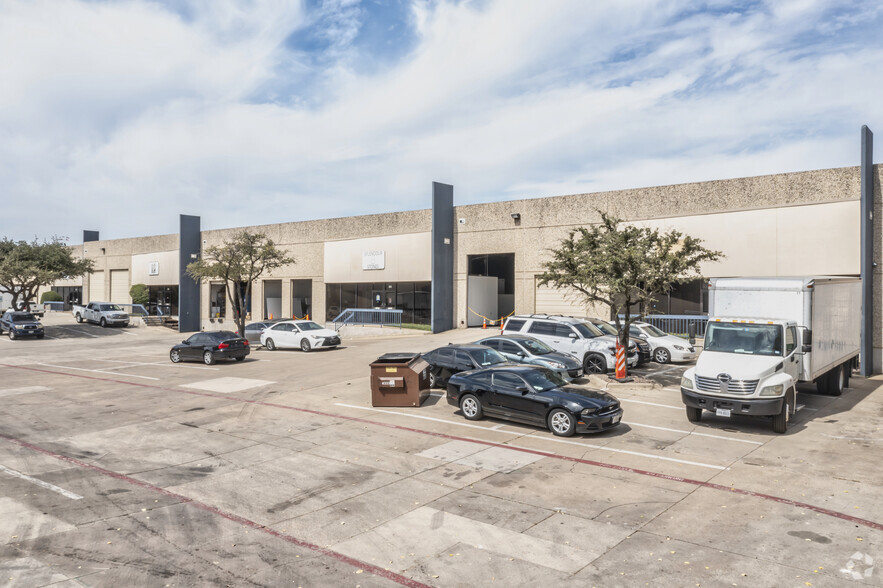 10630 Newkirk St, Dallas, TX à louer - Photo de l’immeuble – Image 1 sur 5