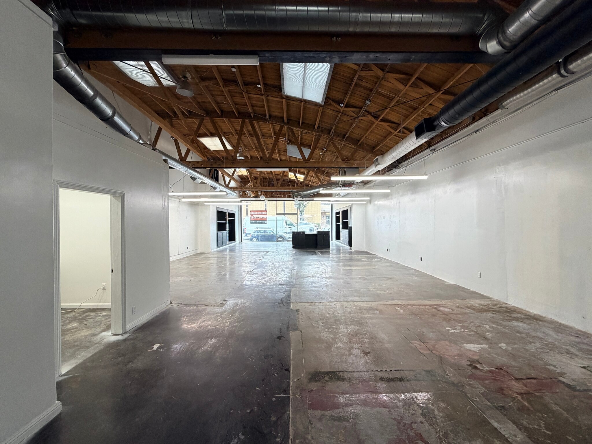 7922-7924 Melrose Ave, Los Angeles, CA à louer Photo intérieure– Image 1 sur 18
