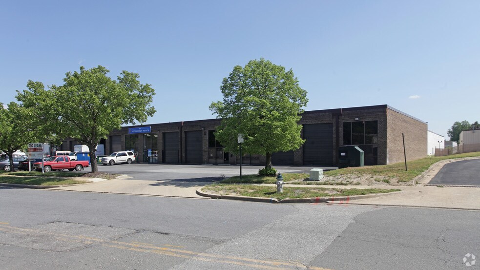 7701-7717 Penn Belt Dr, Forestville, MD à louer - Photo principale – Image 1 sur 8