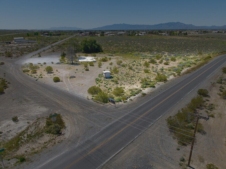360 E Country Place Rd, Pahrump, NV à vendre - Aérien – Image 2 sur 11