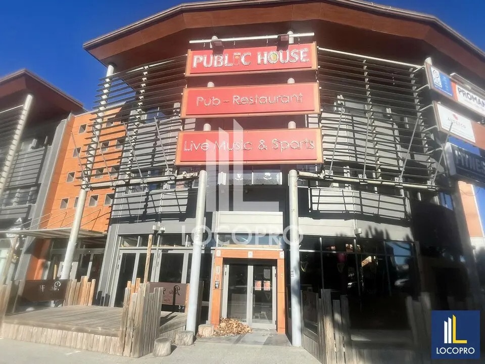 Bureau dans Fréjus à louer Photo de l’immeuble– Image 1 sur 6