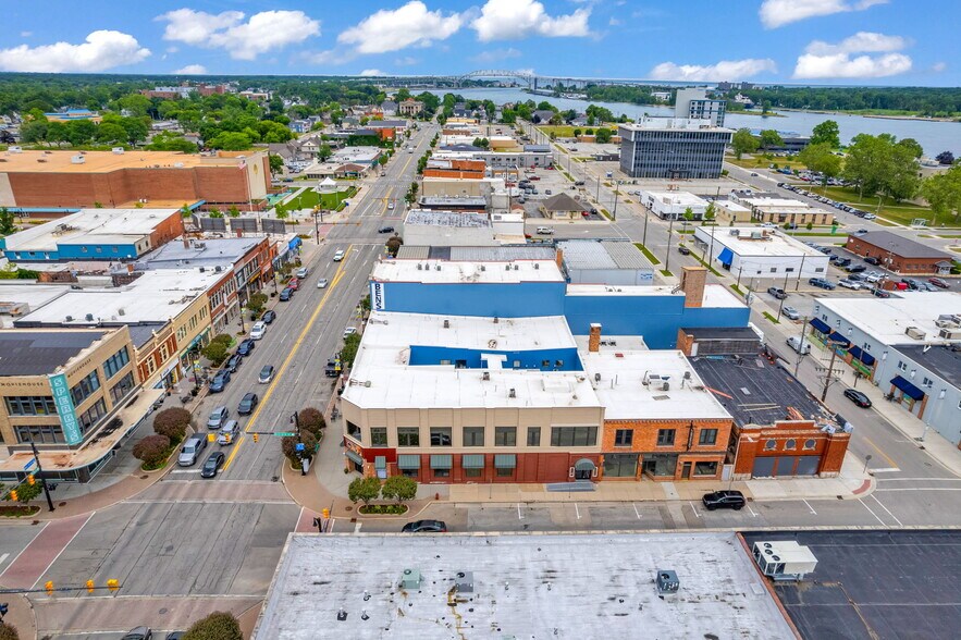 306-310 Huron Ave, Port Huron, MI à vendre - Photo de l’immeuble – Image 3 sur 84