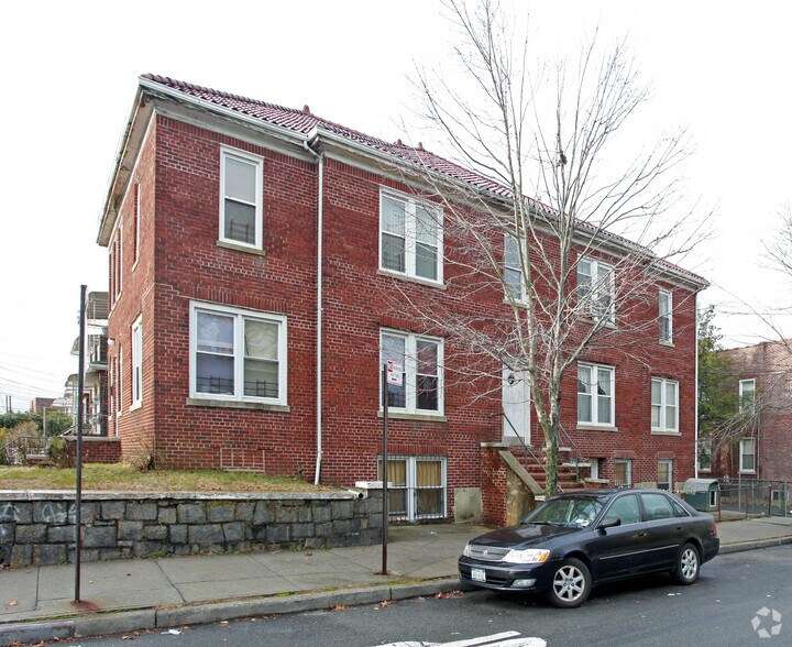 4459 Richardson Ave, Bronx, NY à vendre - Photo de l’immeuble – Image 2 sur 3