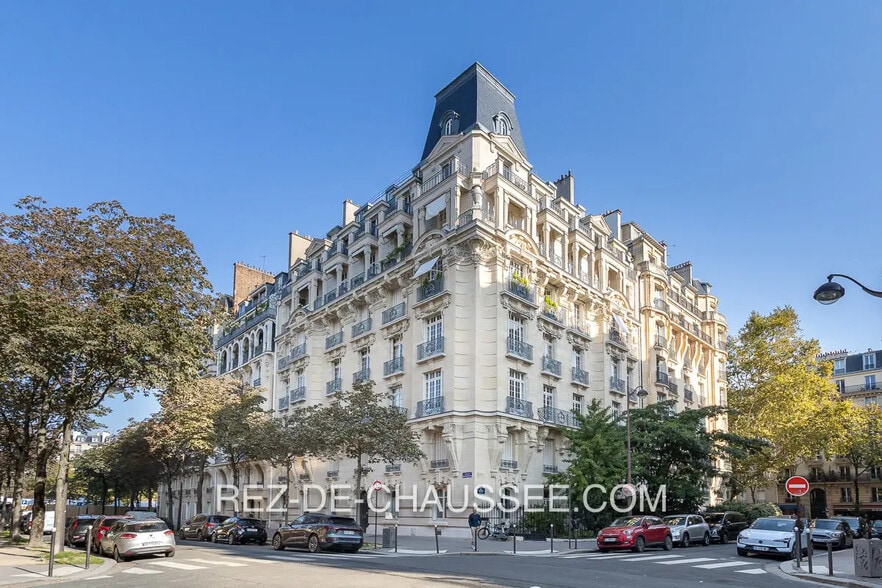 Bureau dans Paris à vendre - Photo de l’immeuble – Image 2 sur 11