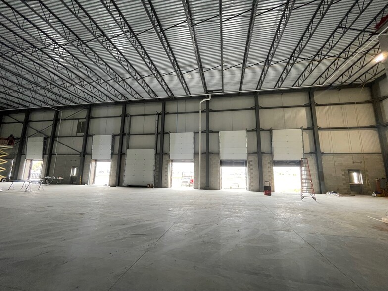 450 Ben Franklin Blvd, Lancaster, PA à louer - Photo de l’immeuble – Image 1 sur 15