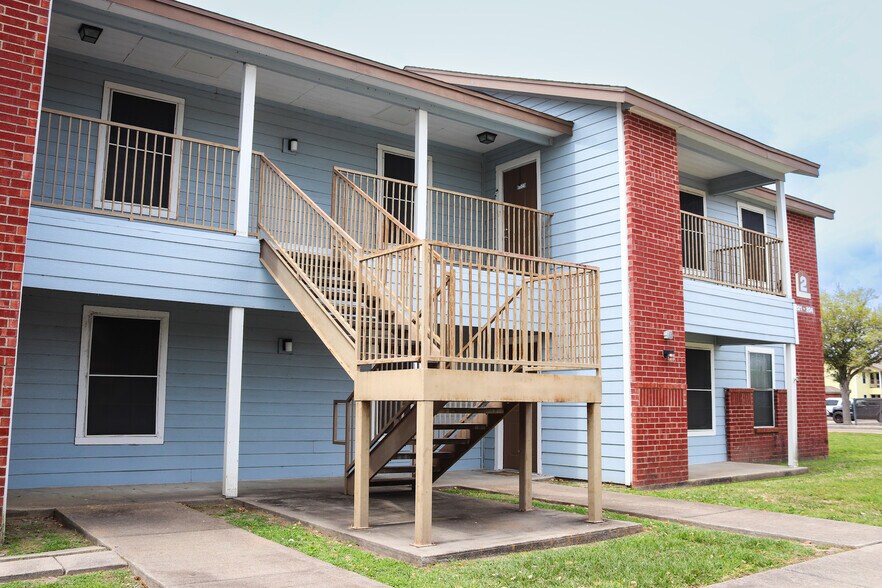 233 Alcoa Dr, Port Lavaca, TX à vendre - Photo de l’immeuble – Image 2 sur 4