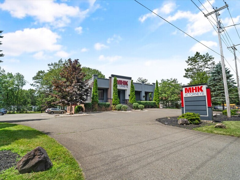 2642 Route 940, Pocono Summit, PA à vendre - Photo de l’immeuble – Image 2 sur 32