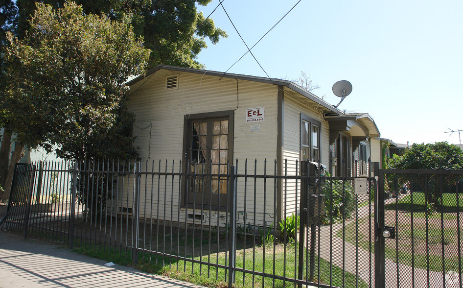 4426-4430 E Lockwood Ave, Los Angeles, CA à vendre - Photo de l’immeuble – Image 2 sur 6