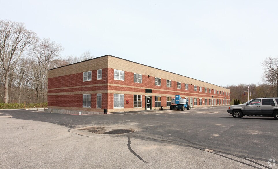 185 S Broad St, Pawcatuck, CT à louer - Photo principale – Image 1 sur 6