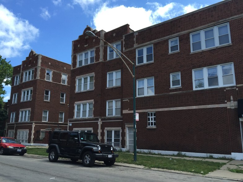 738-740 E 83rd St, Chicago, IL à vendre - Photo de l’immeuble – Image 2 sur 22