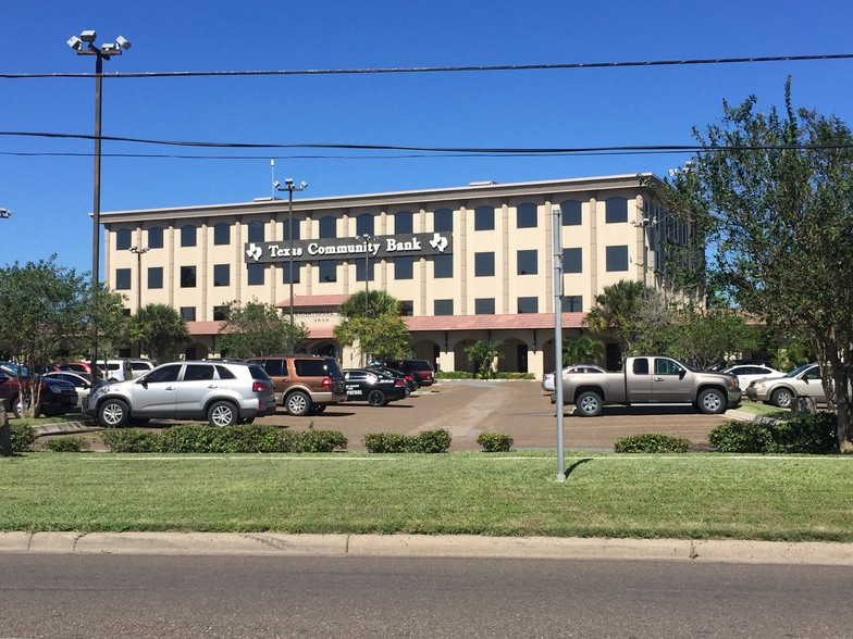 3505 Boca Chica Blvd, Brownsville, TX à louer - Photo de l’immeuble – Image 1 sur 1