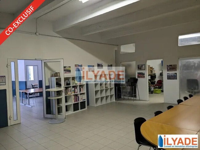 Plus de détails pour 9 Rue Du Laos, Marseille - Local d’activités à vendre