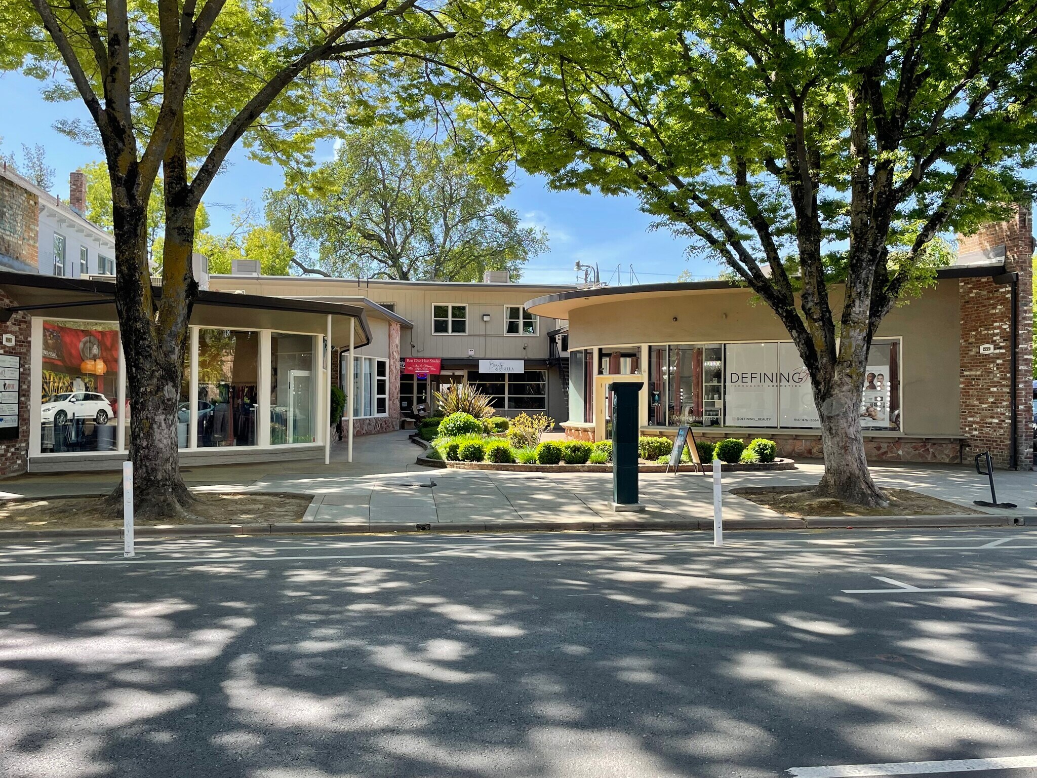 2220 J St, Sacramento, CA à louer Photo de l’immeuble– Image 1 sur 5