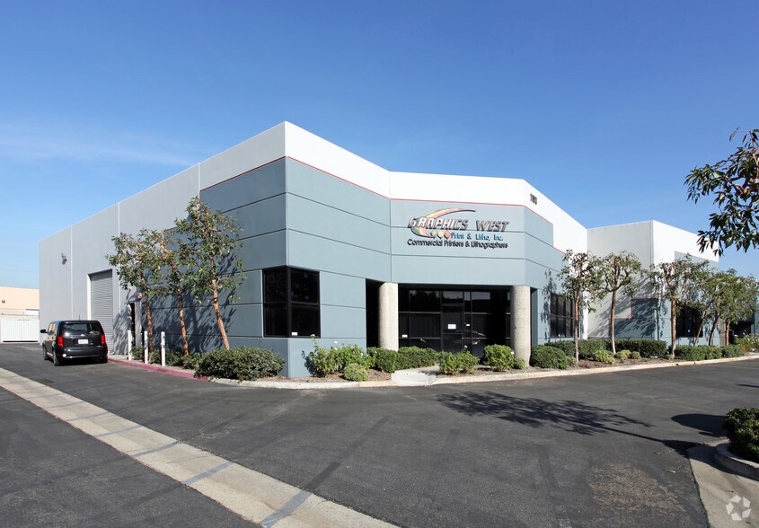 1103 W Barkley Ave, Orange, CA à louer - Photo principale – Image 1 sur 9