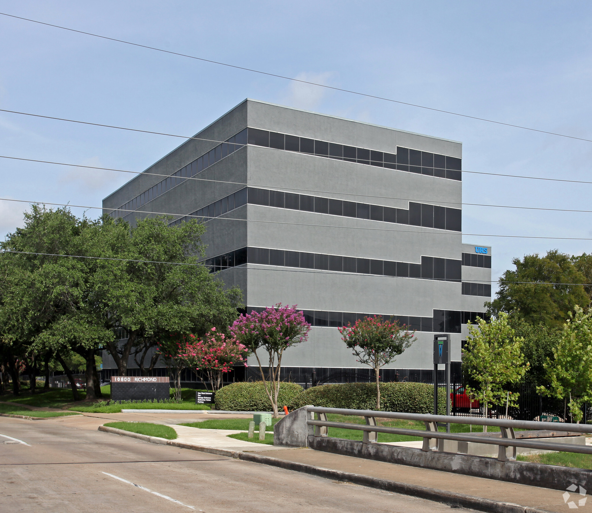 10800 Richmond Ave, Houston, TX à louer Photo de l’immeuble– Image 1 sur 17